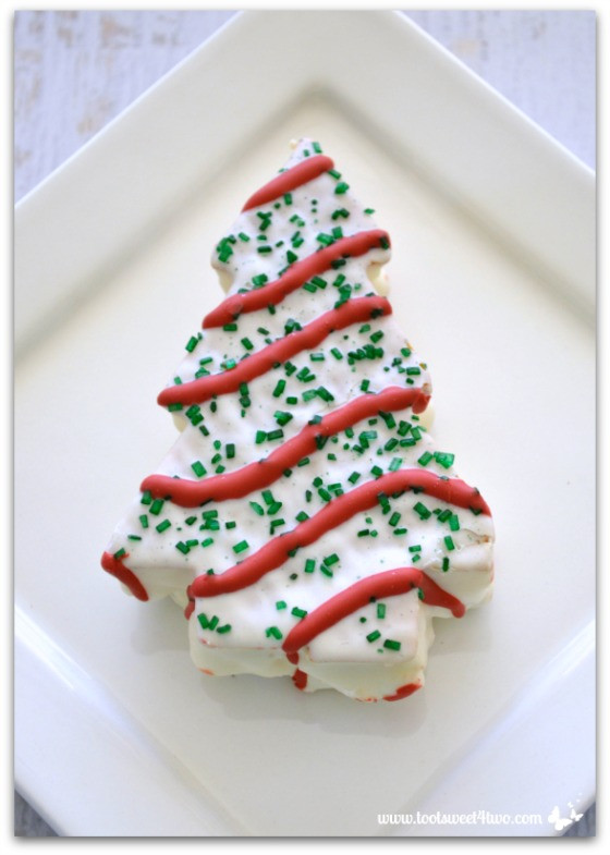 Little Debbie Christmas Tree Cakes
 Guess Who s ing to Our Christmas Dinner Toot Sweet 4 Two