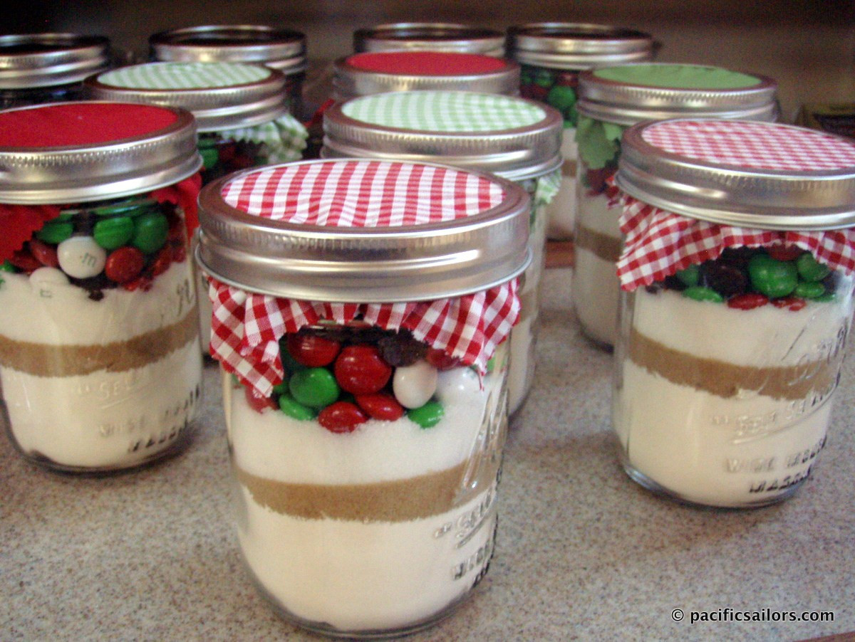 Mason Jar Christmas Cookies
 Easy and tasty Home Made Holiday Gifts