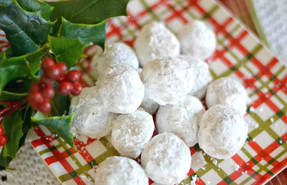 Pecan Balls Christmas Cookies
 Recipe For Pecan Meltaway Balls Christmas Cookies