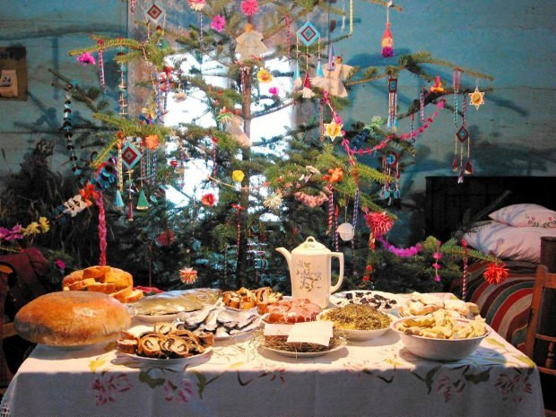 Polish Christmas Dinners
 What to prepare for the Polish Christmas Eve Wigilia
