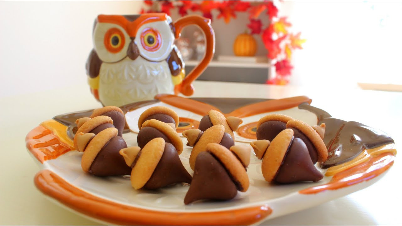 Quick And Easy Fall Desserts
 DIY Quick & Easy Fall Treats Kisses Acorn Treats