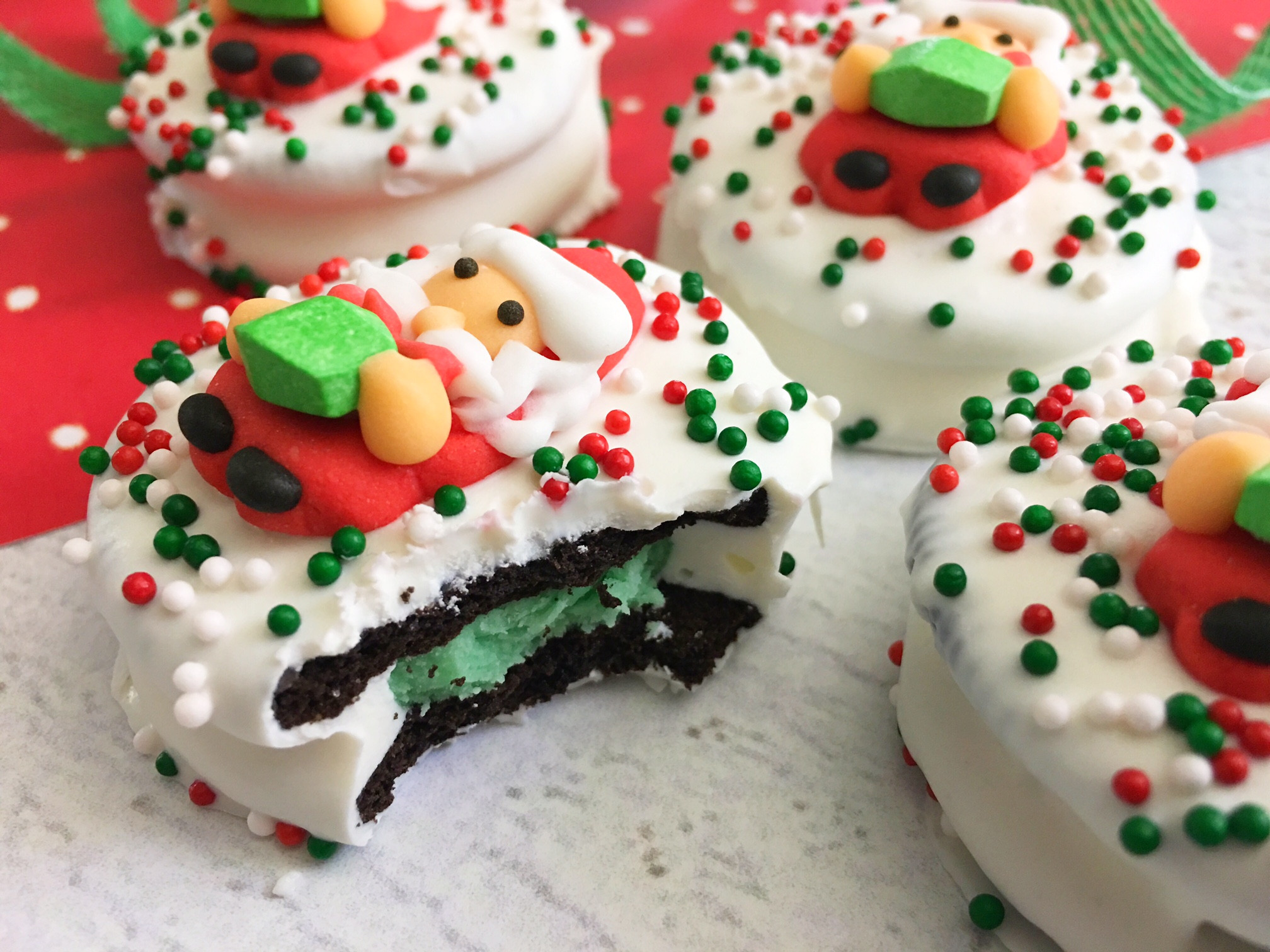 Santa Christmas Cookies
 Easy Santa Oreo Christmas Cookies Impress Your Guests