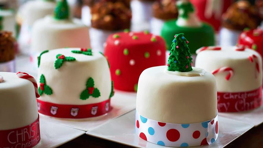 Small Christmas Cakes
 Mini Christmas Cakes 2 Christmas Desserts