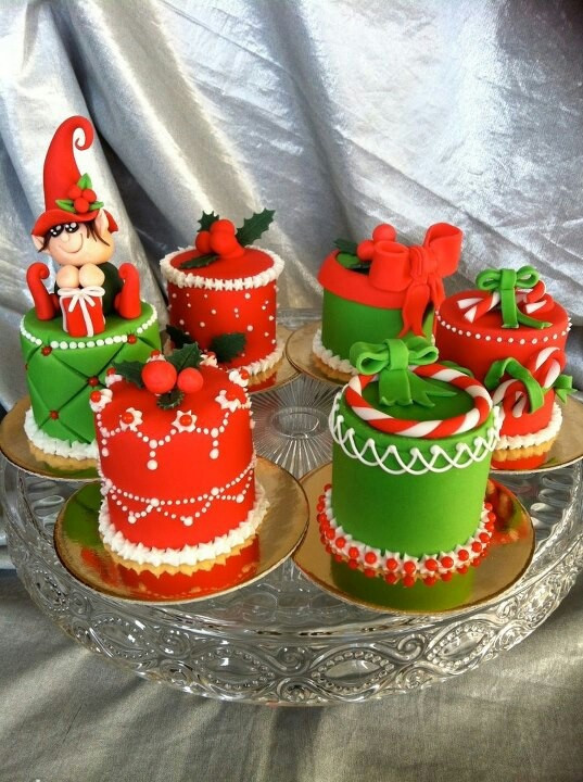 Small Christmas Cakes
 Mini Christmas cakes Mini Cakes
