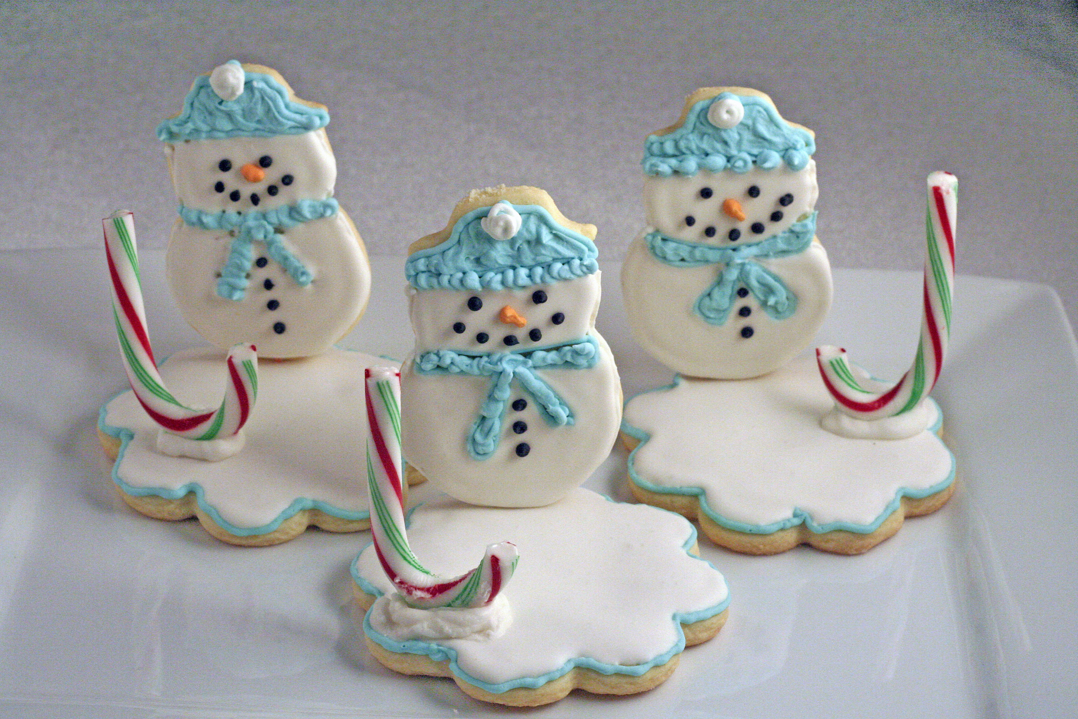 Snowman Christmas Cookies
 Cher’s Snowman Cookies