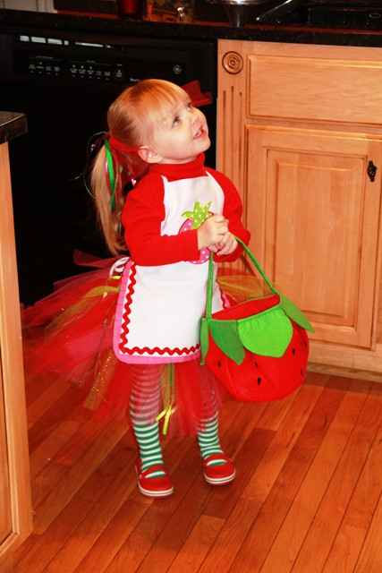 Strawberry Short Cake Halloween
 Hot Mess Moma Strawberry shortcake halloween costume