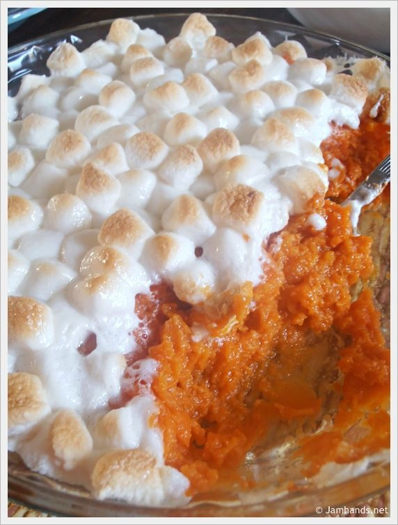 Sweet Potatoes Thanksgiving Marshmallows
 Best 25 Sweet potatoes with marshmallows ideas on