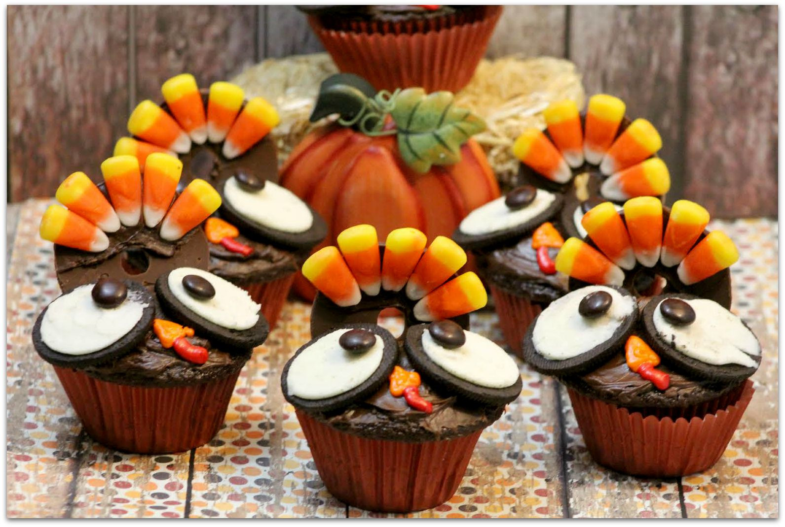 Thanksgiving Cupcakes Decorations
 Thanksgiving Turkey Cupcakes Food Fun & Faraway Places