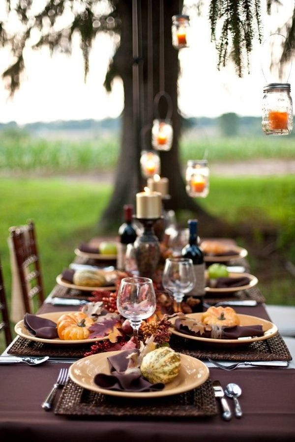Thanksgiving Dinner Decorations
 30 Natural Thanksgiving Decor Ideas