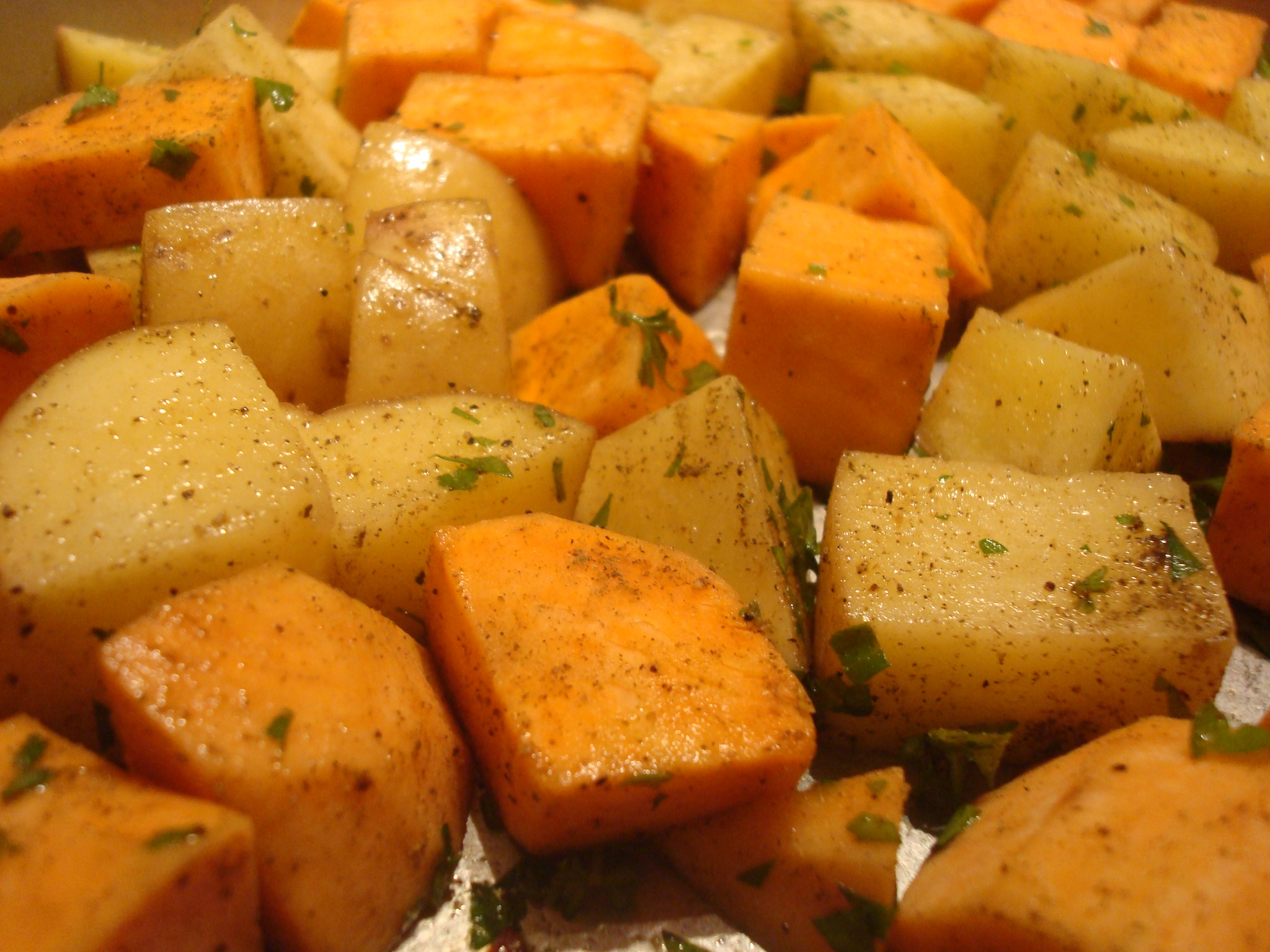 Thanksgiving Roasted Potatoes
 Thanksgiving Potluck Roasted Potatoes & Yams