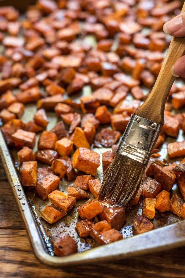 Thanksgiving Roasted Sweet Potatoes
 16 Thanksgiving Side Dish Recipes