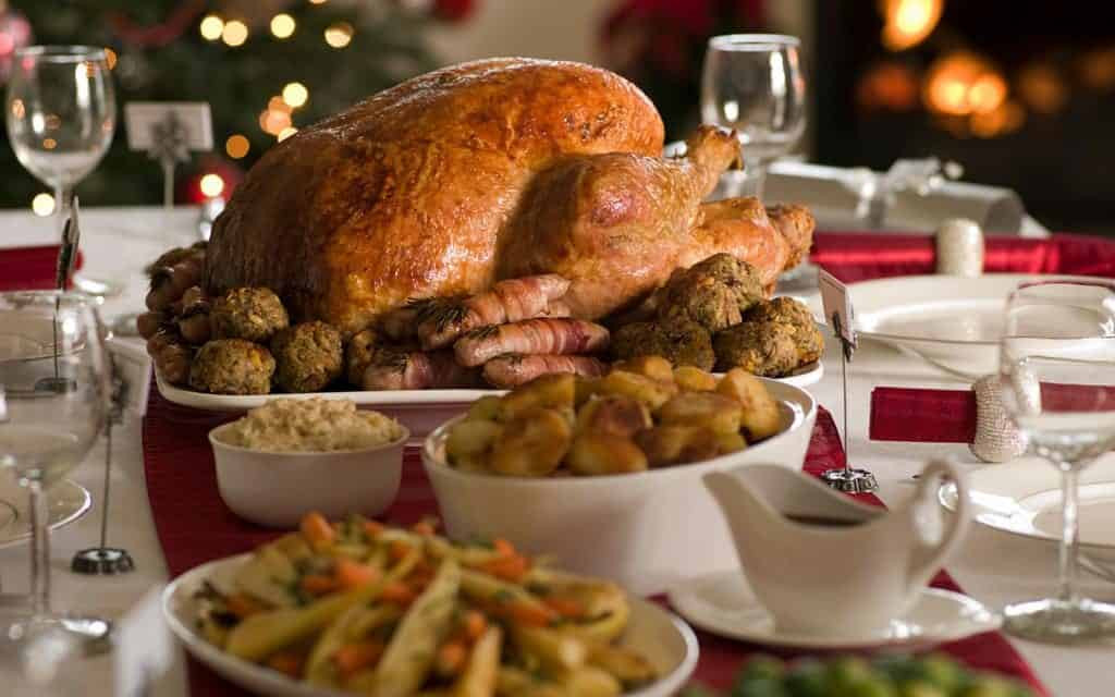 Traditional English Christmas Dinner
 English Christmas traditions and how to celebrate them in