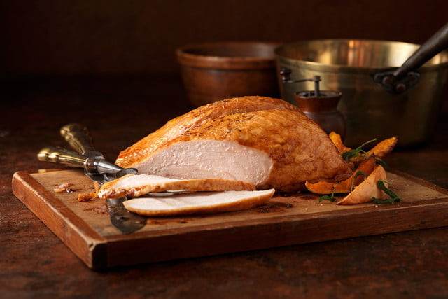 Turkey Alternatives Thanksgiving
 How to Cook a Thanksgiving Turkey Without an Oven