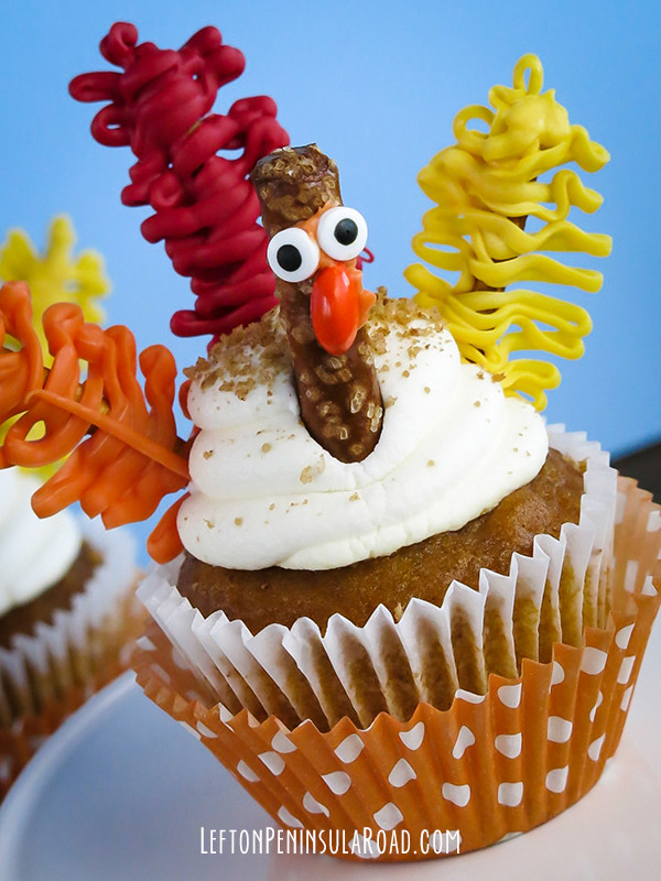 Turkey Cupcakes For Thanksgiving
 Turkey Cupcakes for Thanksgiving The Shabby Creek Cottage