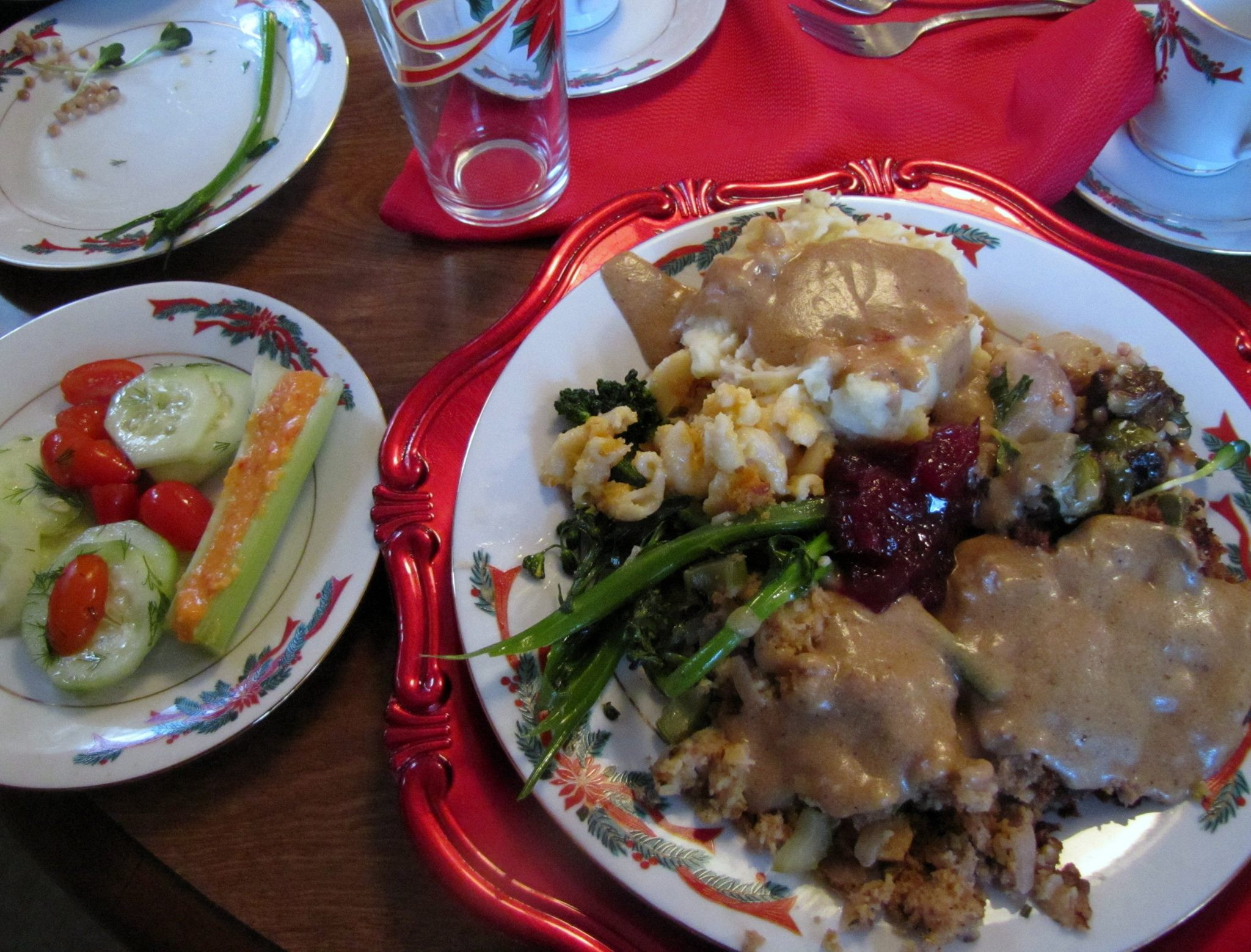 Vegetarian Main Dish For Thanksgiving
 Ve arian Thanksgiving Menu – & Main Dish Stuffing Recipe