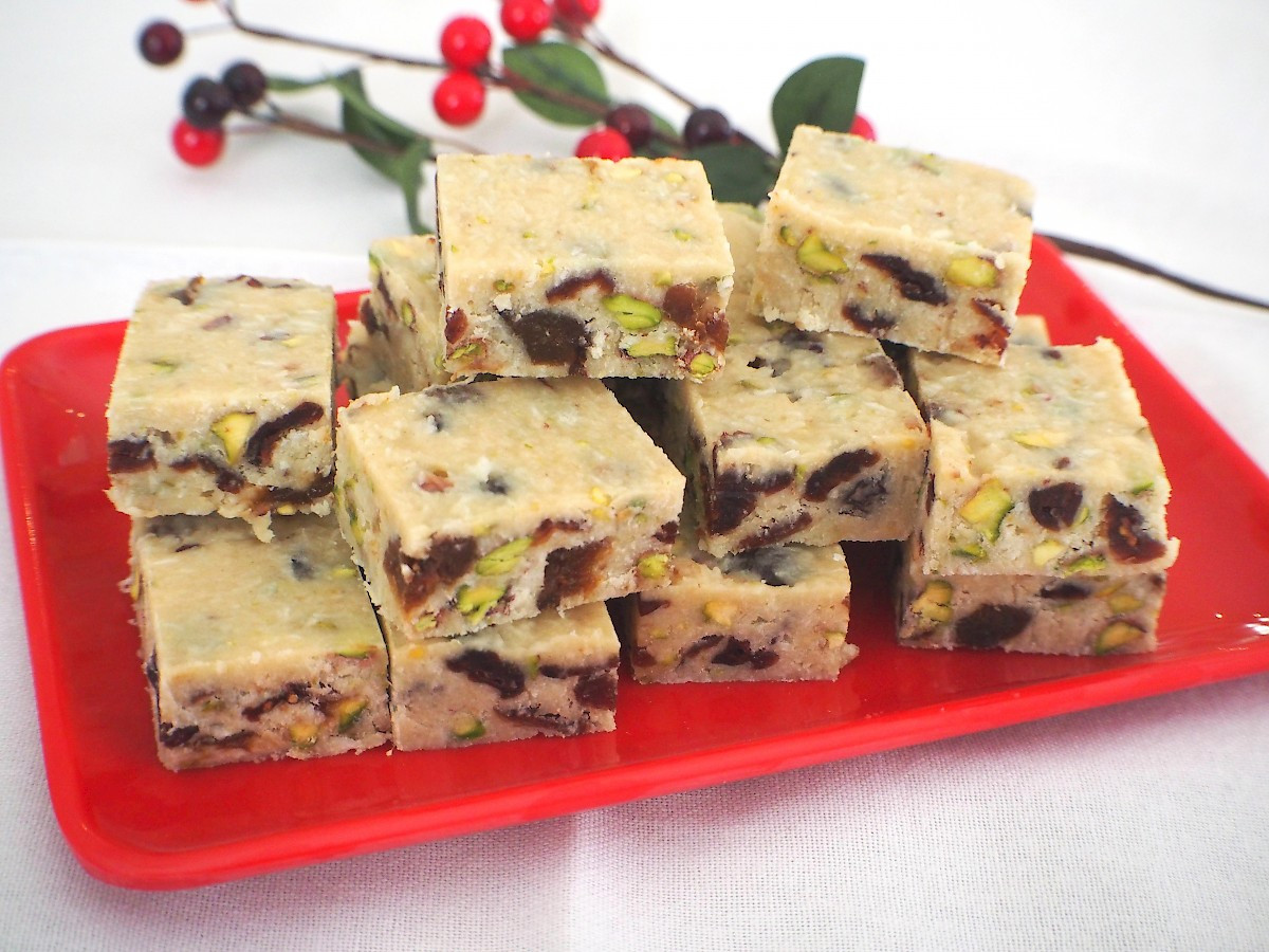 White Christmas Fudge
 White Christmas Fudge Paleo