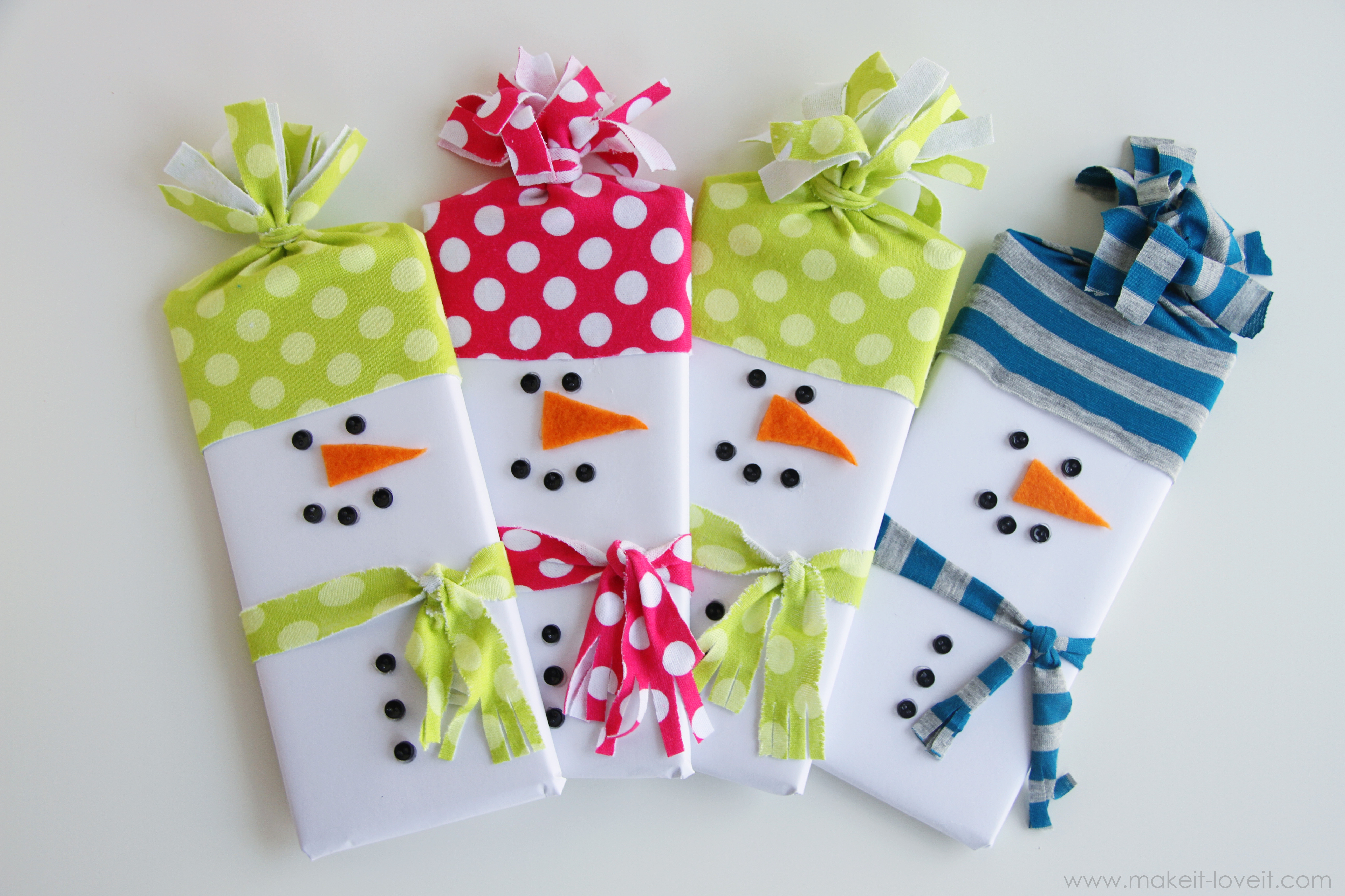 Wrapped Christmas Candy
 Snowman Wrapped Candy Gifts